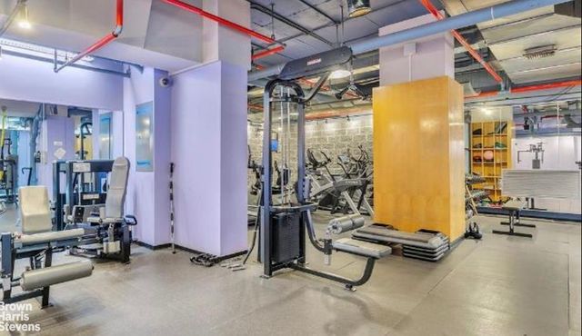 201 W 70th St Apt 9H, New York City, NY 10023