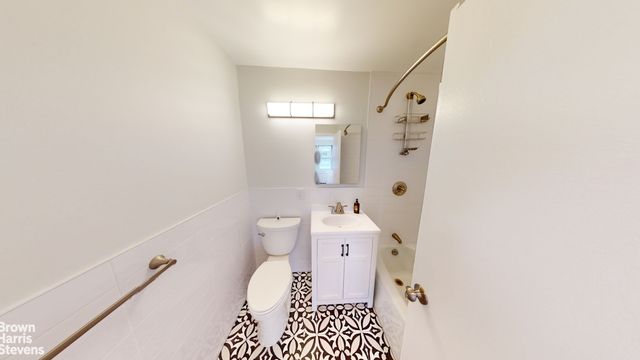 201 W 70th St Apt 9H, New York City, NY 10023