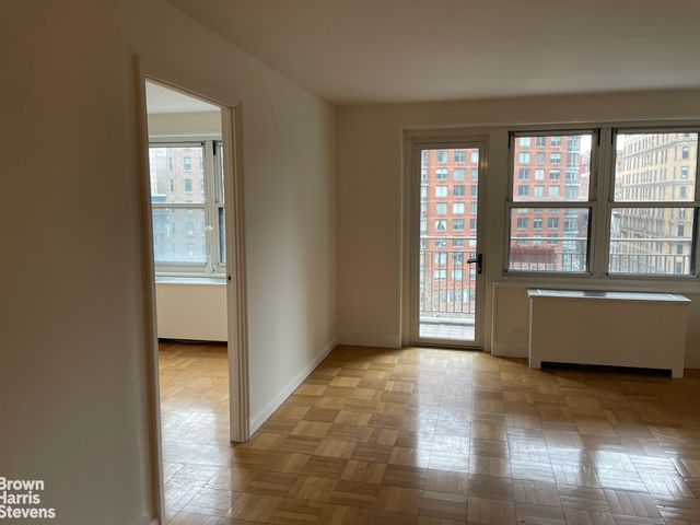 201 W 70th St Apt 9H, New York City, NY 10023