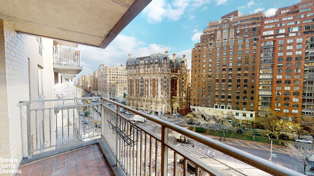 201 W 70th St Apt 9H, New York City, NY 10023