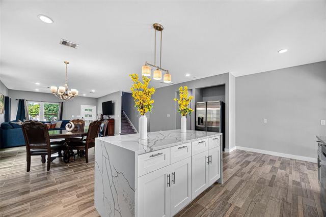 3409 2nd Avenue N, Texas City, TX 77590