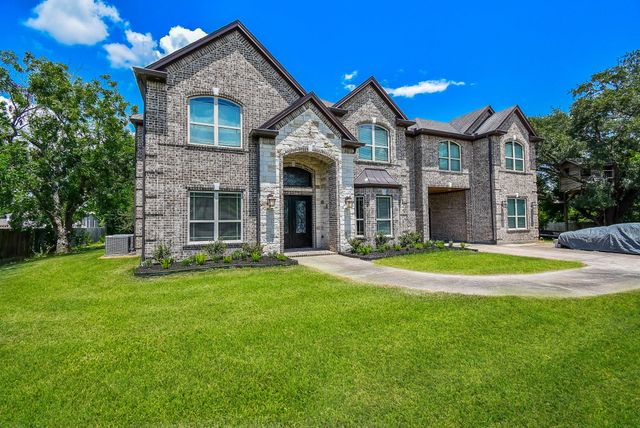 633 Crenshaw Road, Houston, TX 77504