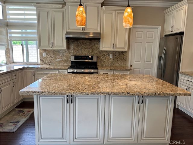 2411 White Dove Ln, Chino Hills, CA 91709