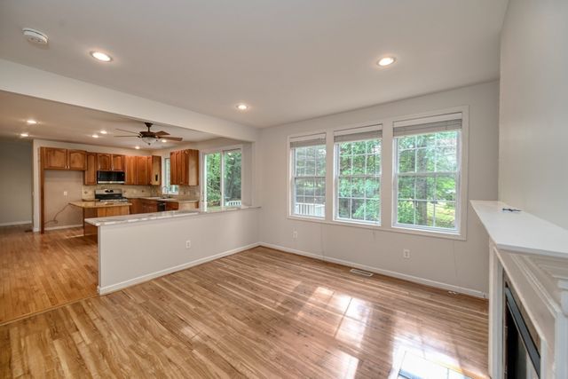5 Bay Farm Ln, Grafton, MA 01560