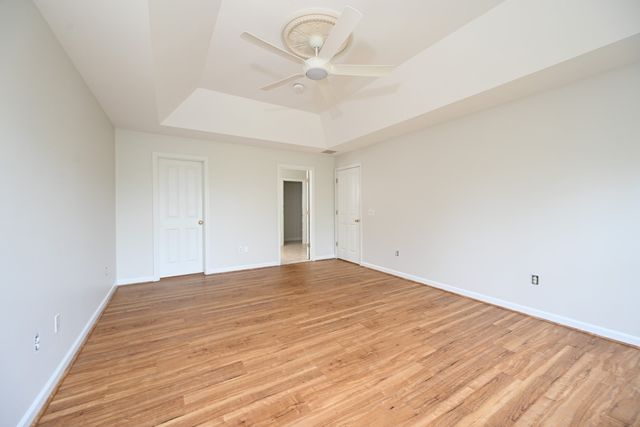 5 Bay Farm Ln, Grafton, MA 01560