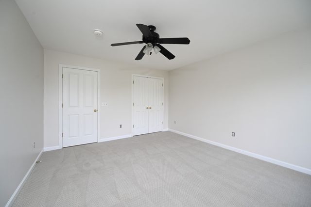5 Bay Farm Ln, Grafton, MA 01560