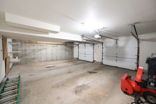 5 Bay Farm Ln, Grafton, MA 01560