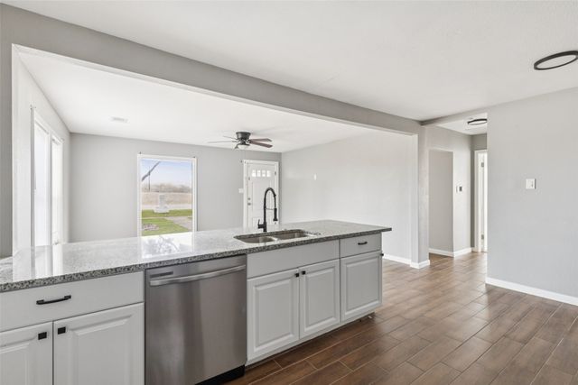 410 Ayres Street, Hutchins, TX 75141