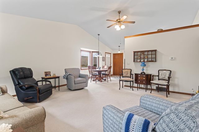 1037 Country Gardens Nw, City Of Walker, MI 49534