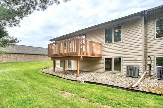 1037 Country Gardens Nw, City Of Walker, MI 49534