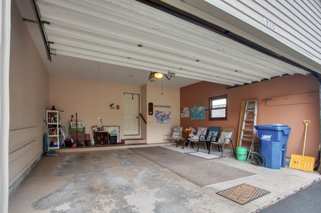 1037 Country Gardens Nw, City Of Walker, MI 49534