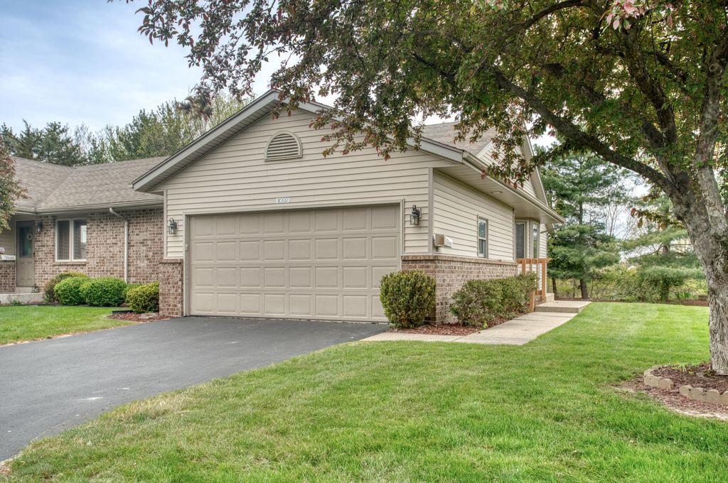 1037 Country Gardens Nw, City Of Walker, MI 49534