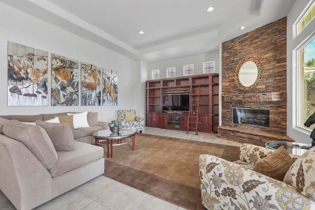 51686 ViA Sorrento, La Quinta, CA 92253