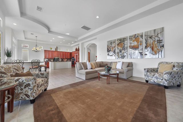 51686 ViA Sorrento, La Quinta, CA 92253