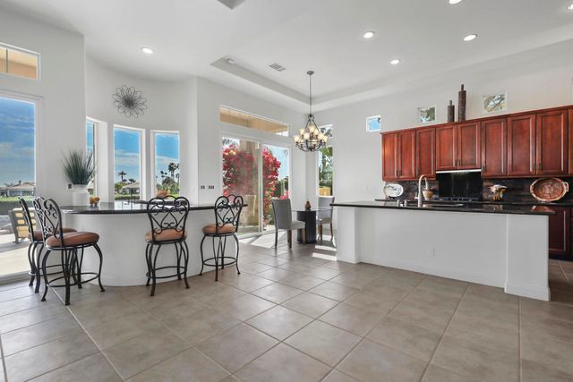 51686 ViA Sorrento, La Quinta, CA 92253