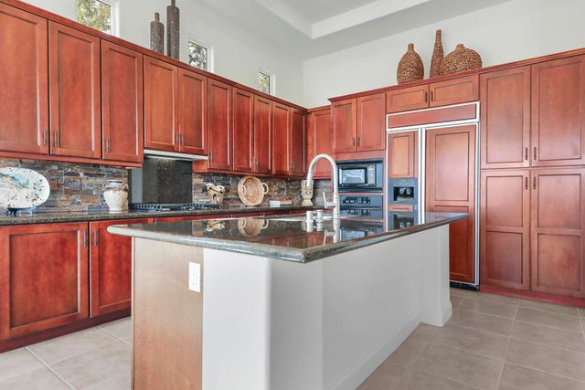 51686 ViA Sorrento, La Quinta, CA 92253