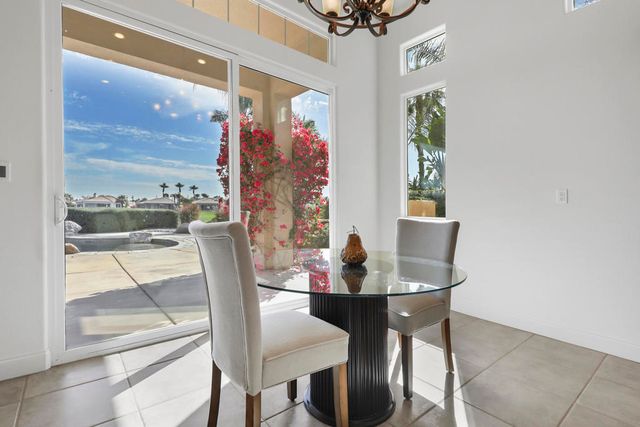 51686 ViA Sorrento, La Quinta, CA 92253