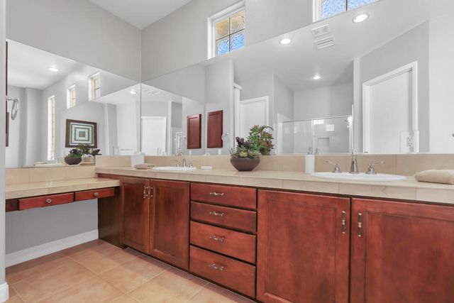 51686 ViA Sorrento, La Quinta, CA 92253