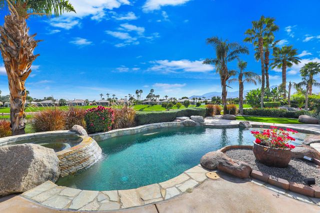 51686 ViA Sorrento, La Quinta, CA 92253