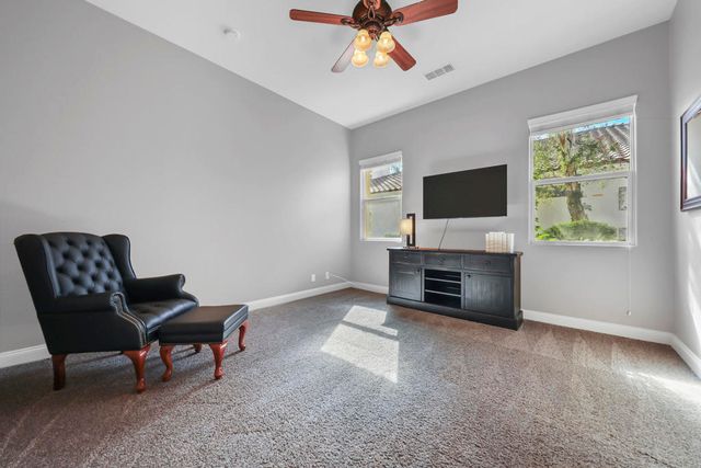 51686 ViA Sorrento, La Quinta, CA 92253