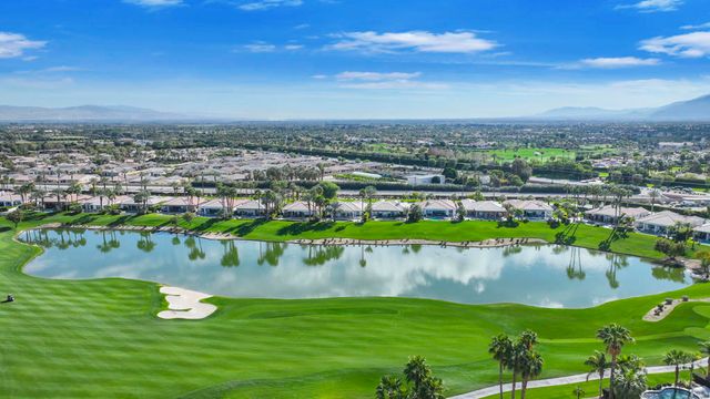 51686 ViA Sorrento, La Quinta, CA 92253