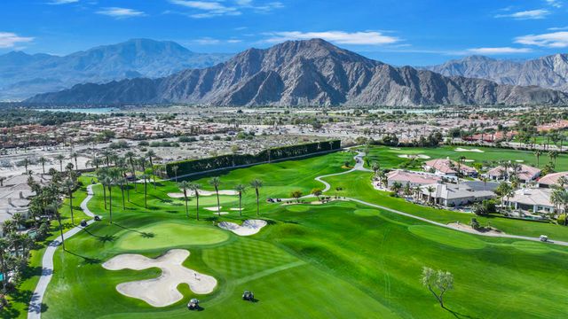 51686 ViA Sorrento, La Quinta, CA 92253