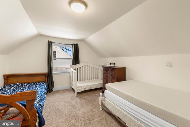 2502 HONEYSUCKLE LN, Lancaster, PA 17603