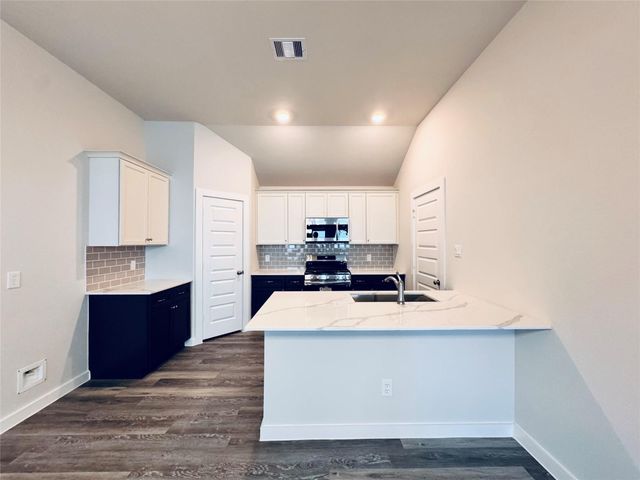 175 Road 51030, Cleveland, TX 77327