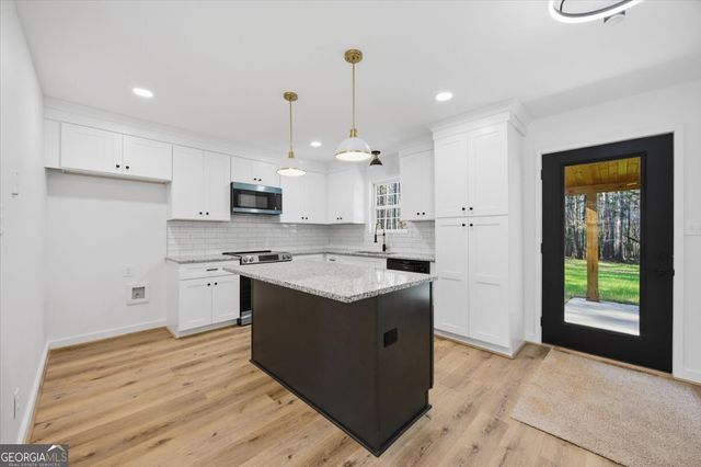 392 GA Hwy 74, Molena, GA 30258