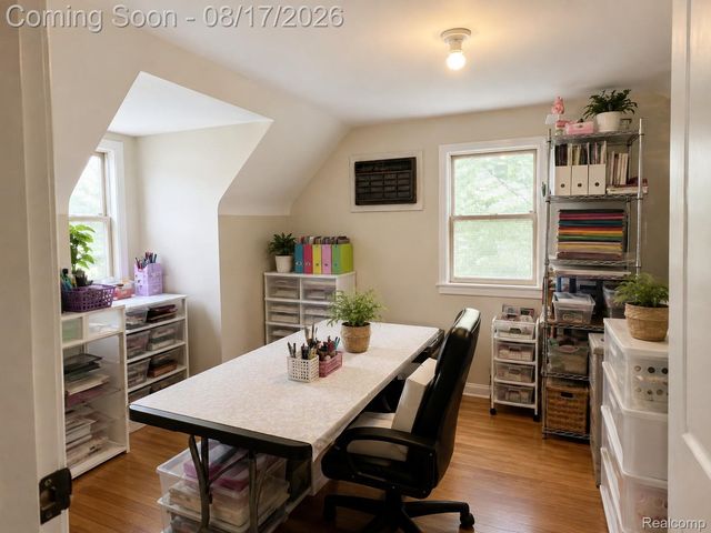 1021 Hapeman Street, Lansing, MI 48915