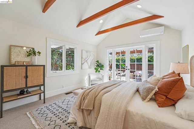 491 Mcauley St, Oakland, CA 94609