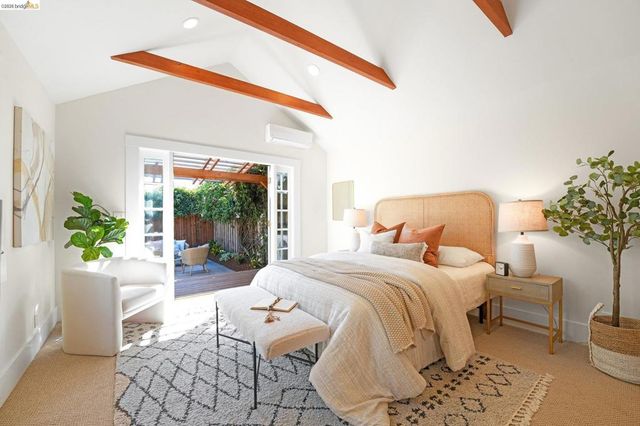 491 Mcauley St, Oakland, CA 94609