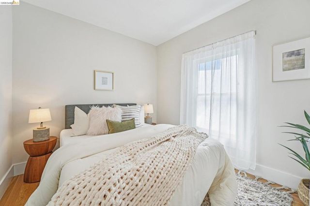 491 Mcauley St, Oakland, CA 94609