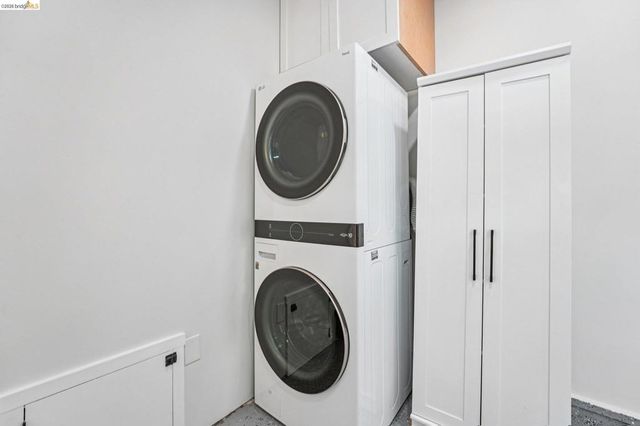 491 Mcauley St, Oakland, CA 94609