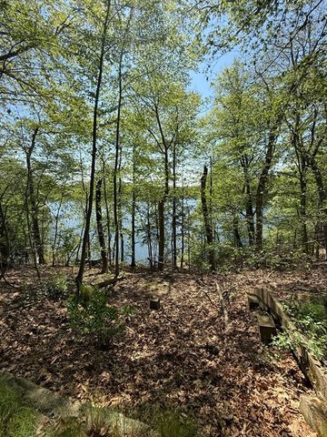 108 Dudley Rd, Wayland, MA 01778