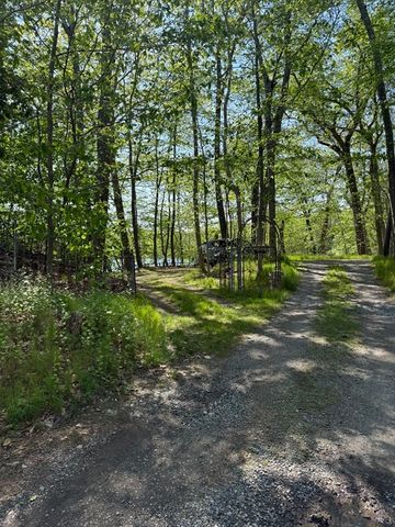 108 Dudley Rd, Wayland, MA 01778