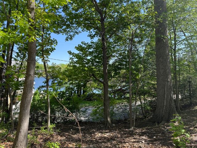 108 Dudley Rd, Wayland, MA 01778