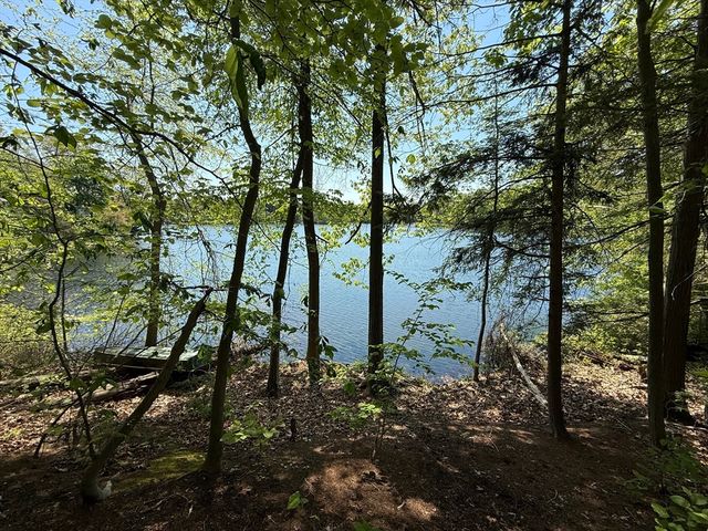 108 Dudley Rd, Wayland, MA 01778