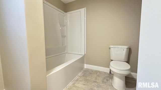 143 E CLINTON Street, Rushville, IL 62681