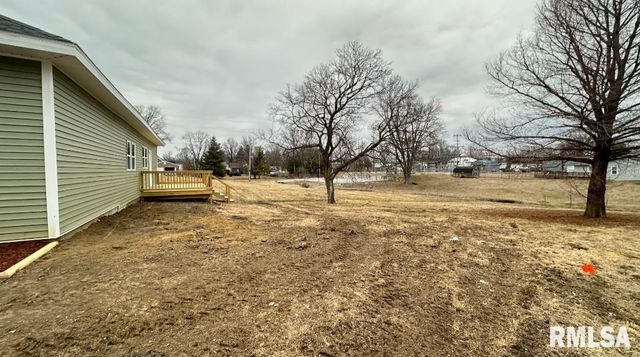 143 E CLINTON Street, Rushville, IL 62681