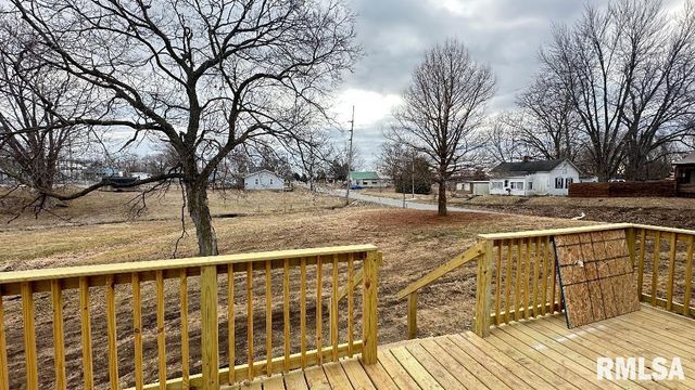 143 E CLINTON Street, Rushville, IL 62681