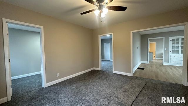 143 E CLINTON Street, Rushville, IL 62681