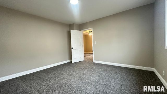 143 E CLINTON Street, Rushville, IL 62681