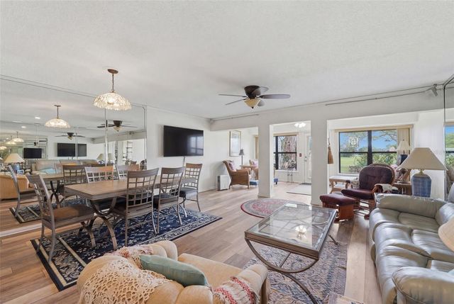 9100 PARK BOULEVARD 4, Seminole, FL 33777