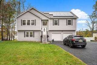 5 Oak Ridge Road, Middletown, NY 10940