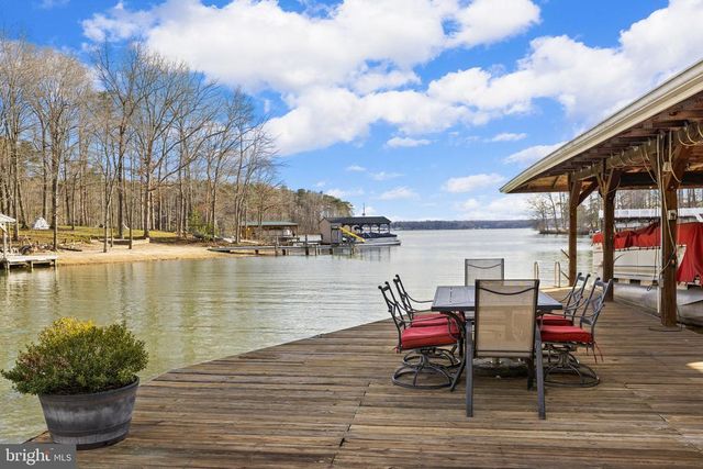 2325 WATERSIDE DR, Bumpass, VA 23024