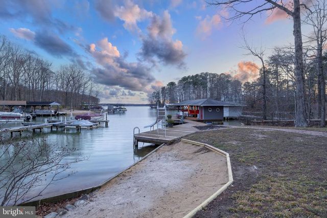 2325 WATERSIDE DR, Bumpass, VA 23024