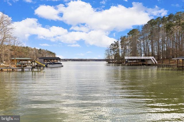 2325 WATERSIDE DR, Bumpass, VA 23024