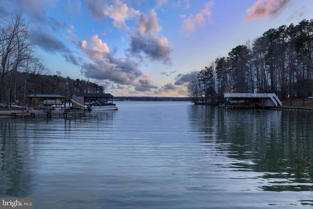 2325 WATERSIDE DR, Bumpass, VA 23024