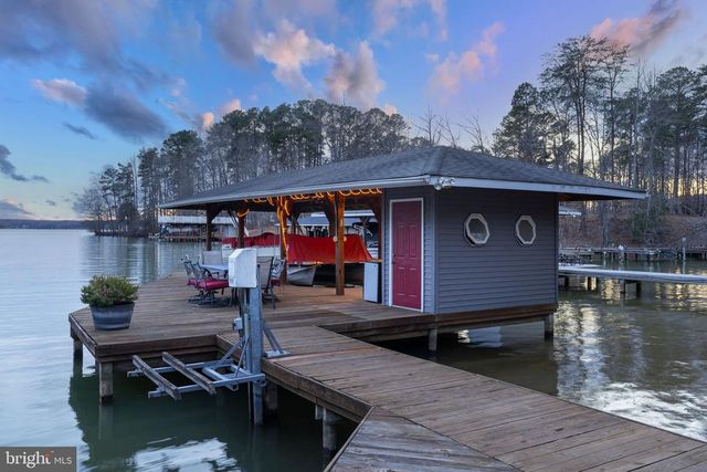 2325 WATERSIDE DR, Bumpass, VA 23024